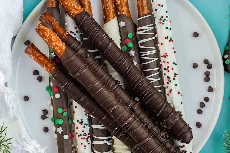 chocolate dipped pretzels