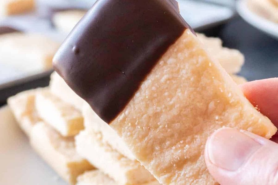 chocolate dipped shortbread cookies